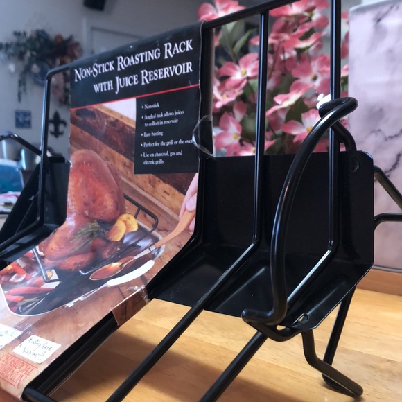 Nonstick Roasting Rack With Juice Preserver - Picture 7 of 11